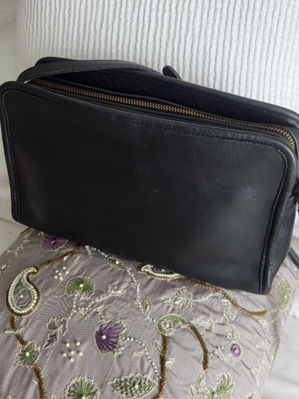 Coach Vintage Sutton Zip (9814) Crossbody Bag